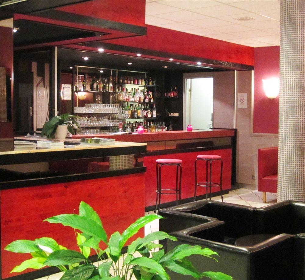 Hotel Novel Restaurant La Mamma Аннесі Екстер'єр фото