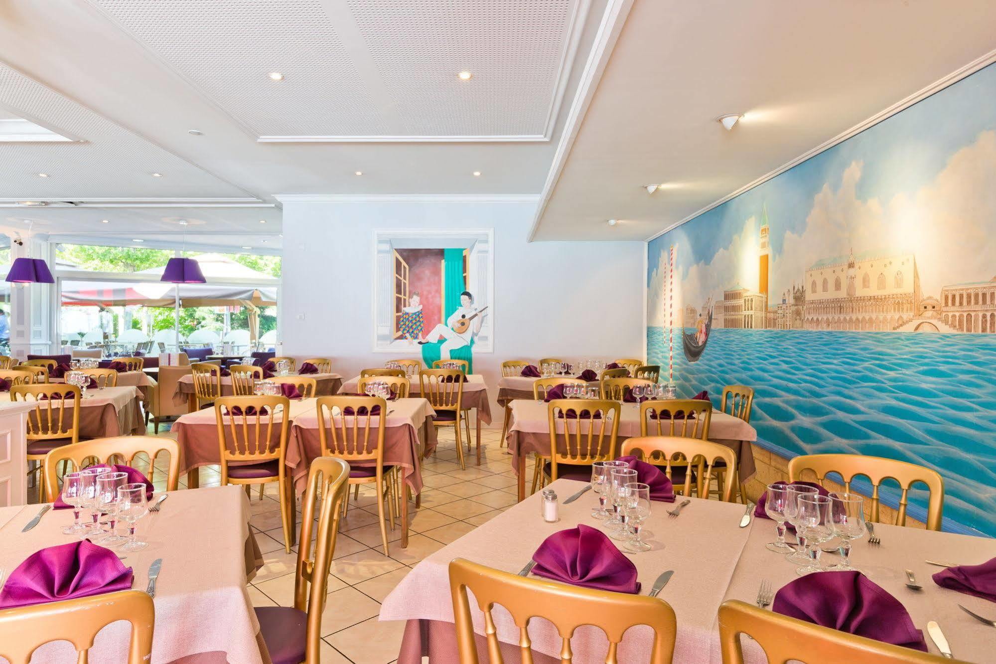 Hotel Novel Restaurant La Mamma Аннесі Екстер'єр фото