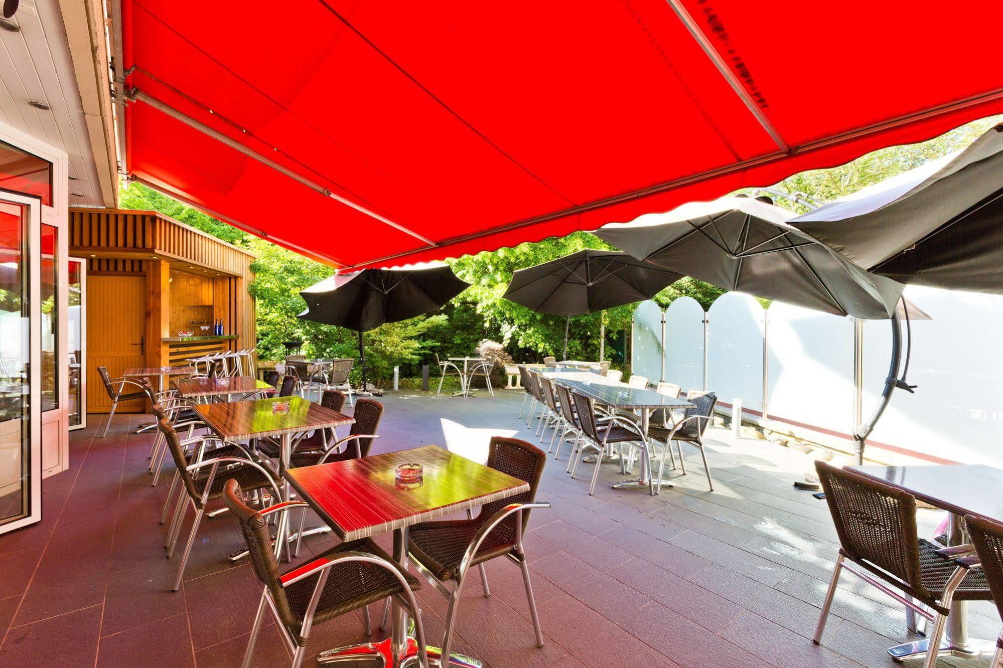 Hotel Novel Restaurant La Mamma Аннесі Екстер'єр фото